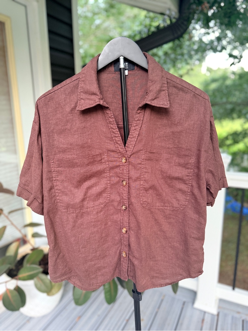 Kut from the Kloth Women's Linen Rayon Button-Up Shirt, Medium, Rust